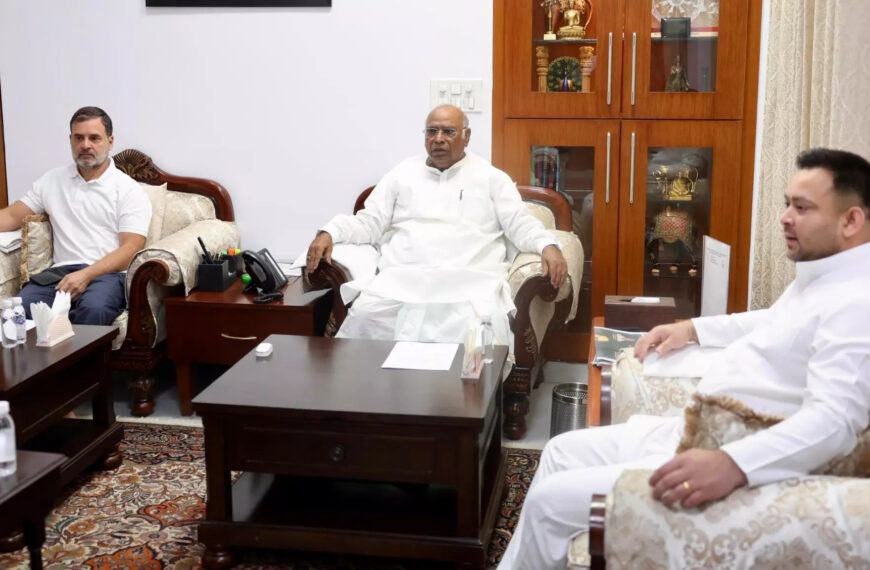 Congress, RJD Begin Bihar Poll Talks,&hellip;