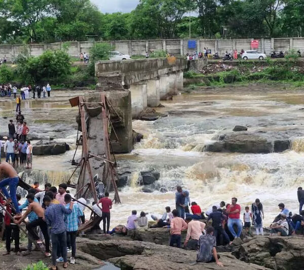 Major incident in Maharashtra, bridge on Indrayani river in…