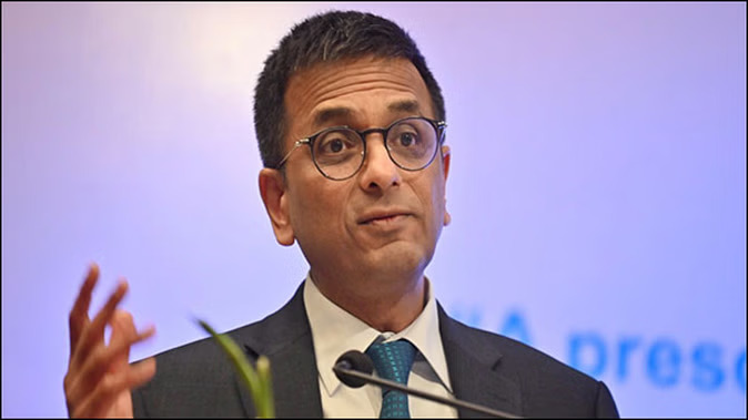 Supreme Court: Former CJI Chandrachud did not vacate the bungalow after retirement, now SC has written a letter to the Center