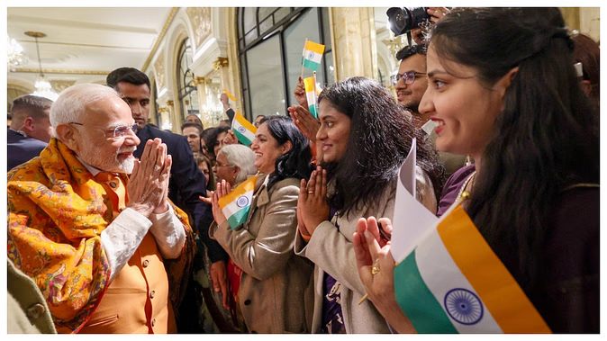 PM Modi In Argentina: Modi welcomed with the slogan ‘Jai Shri Ram’, met the Indian community