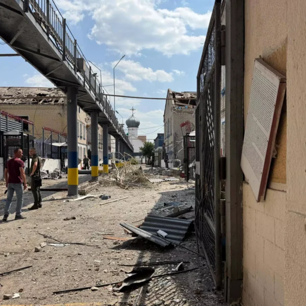 Russia Strikes Kill 25 in Ukraine as Trump shortens…