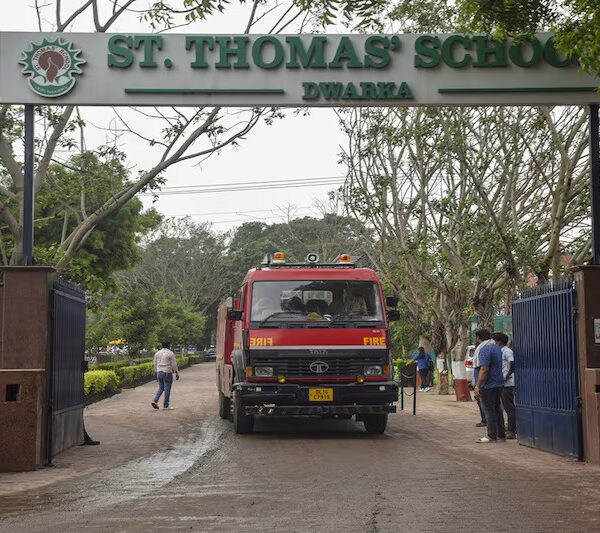 Bomb threat in 20 schools of Delhi early in…