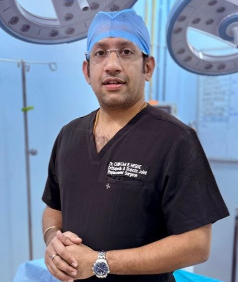 Advancing Knee Replacement: Dr Chintan Hegde performs India’s First Knee Replacement Surgery with Evolution NitrX™ Medial-Pivot Knee System