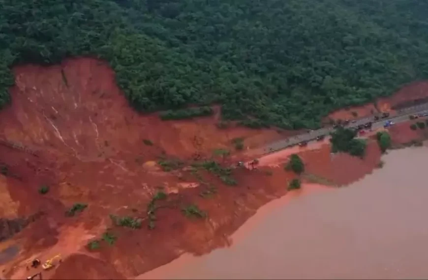 Five Dead, 14 Injured in Landslide&hellip;