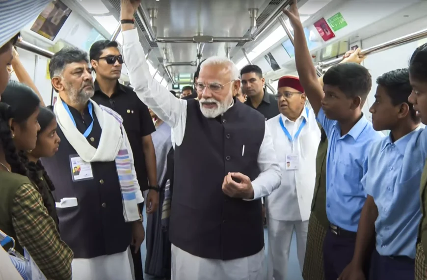 PM Modi Opens Yellow Line of Bangalore Metro Rail