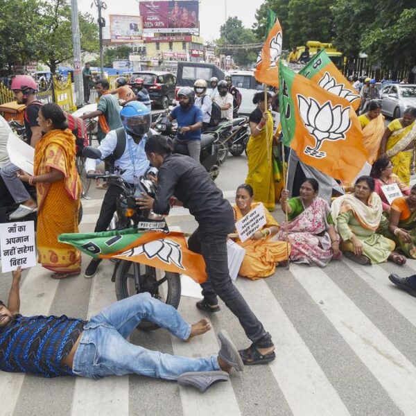 NDA enforces 5-hr bandh in Bihar to protest hurling…