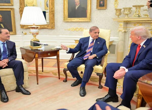 Pak PM, Asim Munir Meet Trump At White House,…