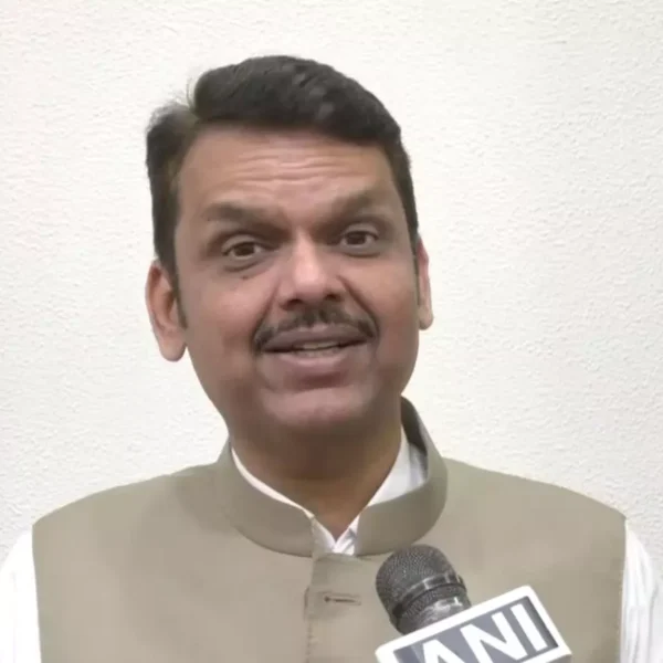 Fadnavis Mocks Rahul’s Gen Z Appeal on Vote Theft