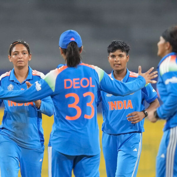 India Beats Pakistan in Women’s Cricket World Cup