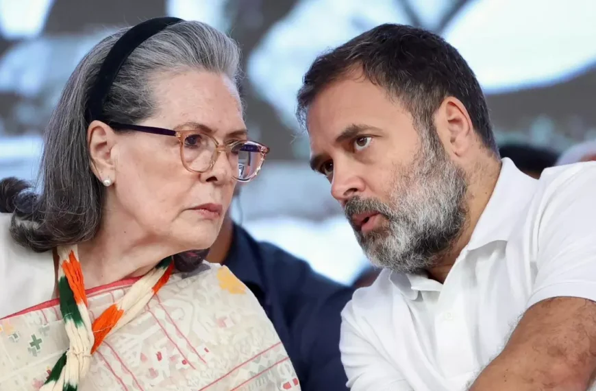 FIR Filed Against Sonia and Rahul Gandhi in National Herald Case