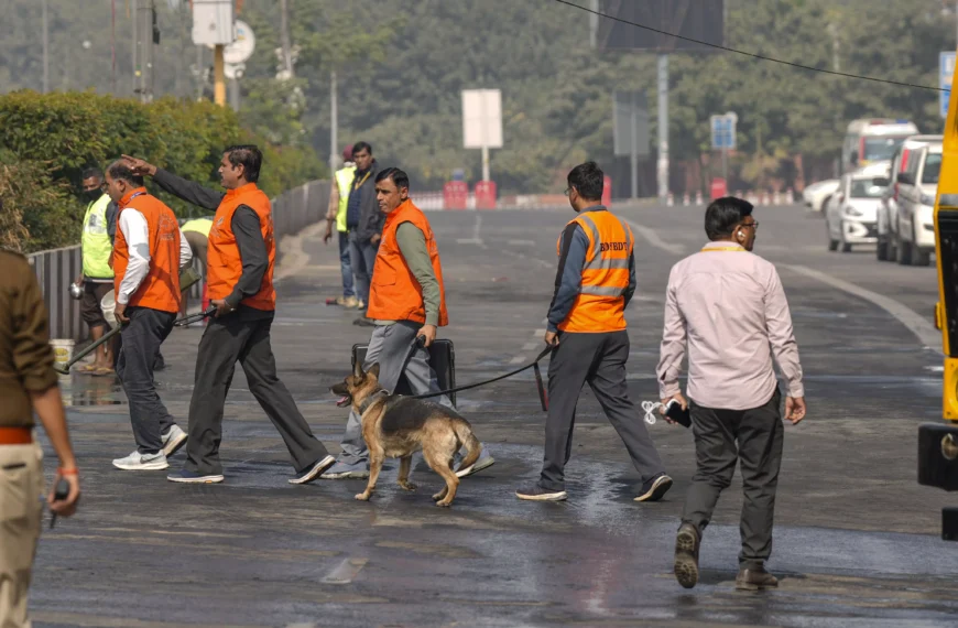 9mm Cartridges Found at Red Fort Blast Site