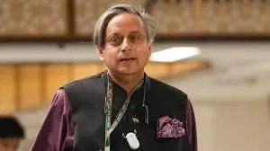 BJP Hails Tharoor’s Article on Dynastic Politics