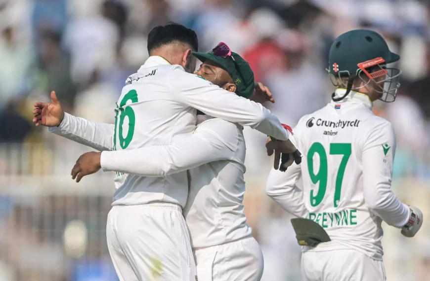 South Africa Beats India by 30 Runs in First Cricket Test