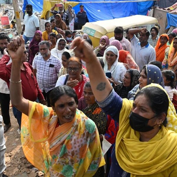 BJP stages protest against giving houses to those who&hellip;