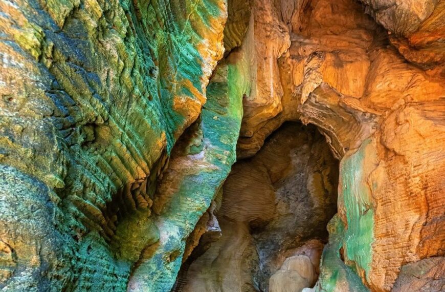 Unique “Green Cave” Discovered in Kanger&hellip;