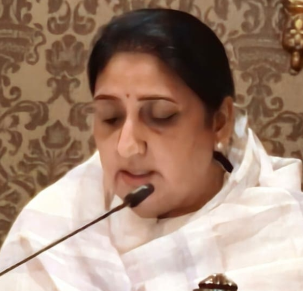 Sunetra Pawar takes oath as Deputy CM of Maharashtra