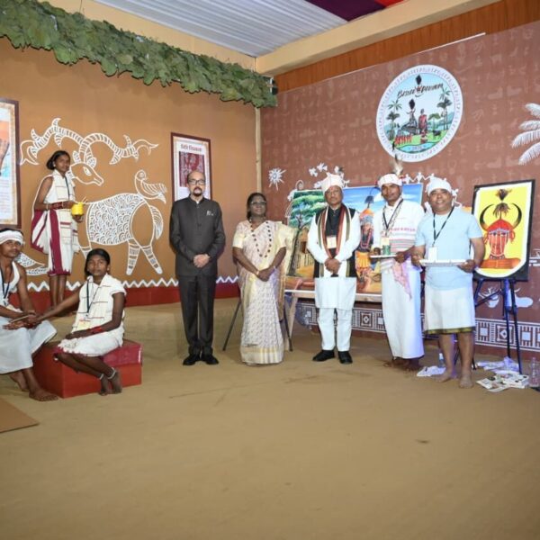 President Droupadi Murmu visits grand exhibition based on tribal&hellip;