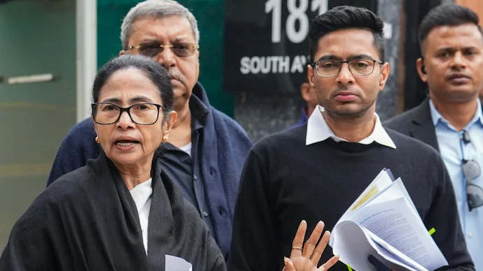 Mamata walks out of meeting with CEC on SIR, says she was humiliated