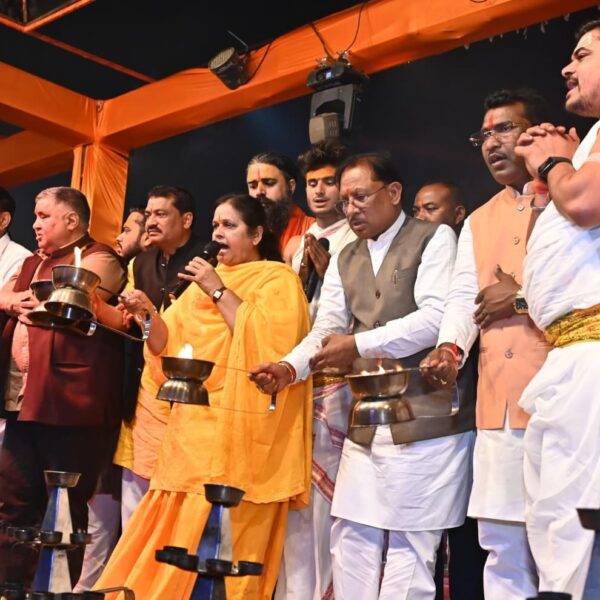 Chief Minister Sai offered prayers at Lord Rajiv Lochan and Kuleshwarnath Mahadev Temples; participated in the Mahanadi Maha Aarti, prayed for the prosperity of Chhattisgarh.