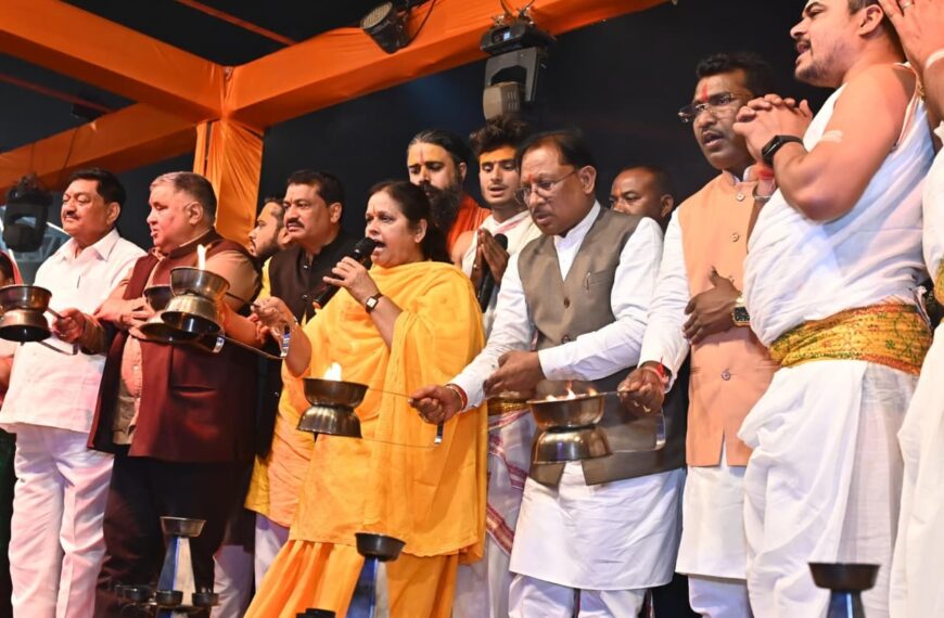 Chief Minister Sai offered prayers at Lord Rajiv Lochan and Kuleshwarnath Mahadev Temples; participated in the Mahanadi Maha Aarti, prayed for the prosperity of Chhattisgarh.