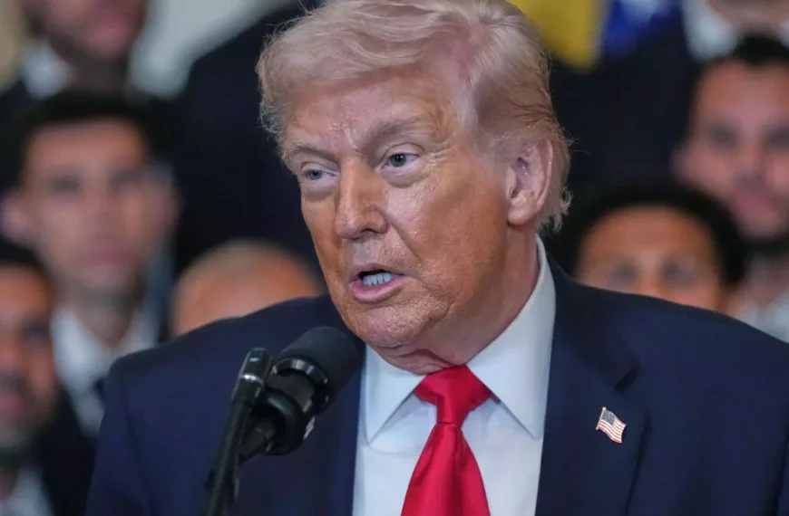 Trump Delays Strait of Hormuz Deadline as Wall Street has Biggest Loss of War