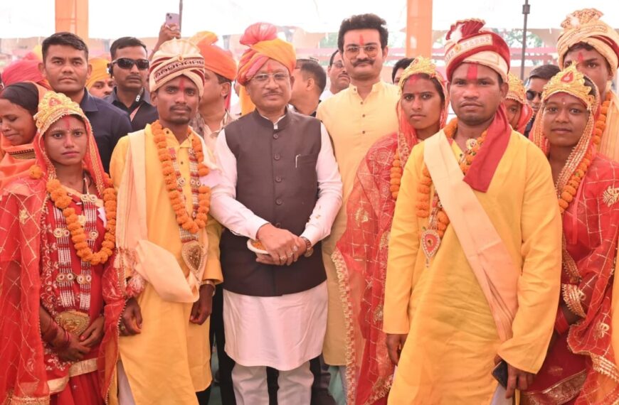 A Pledge to Honor Daughters: Chief Minister Blesses 240 Newlywed Couples with a Happy Married Life