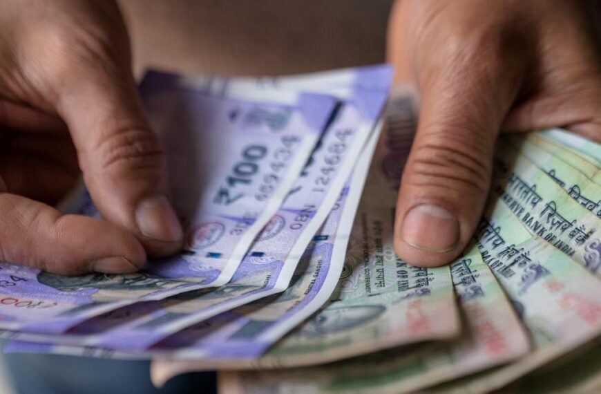 Rupee breaches 93/dollar for the first time, down 19 paise to 93.08 against US dollar in early trade