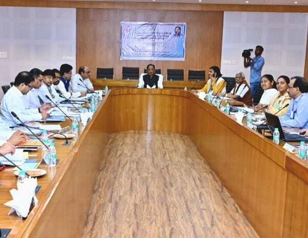 Strict action to be taken against those forcing manual…