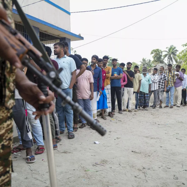 EC Orders Suspension of 5 Police Officers in Bengal for ‘Serious Misconduct’ During Polls