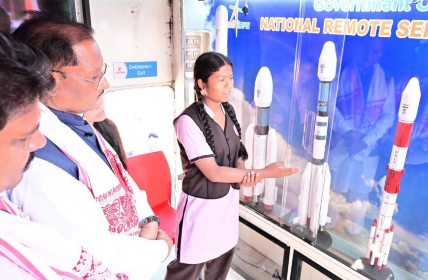 “Space on Wheels” turns into a mobile learning hub for space science for children in Jashpur