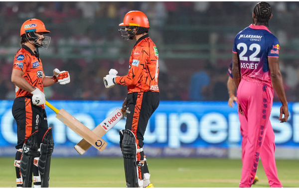 RR vs SRH Highlights: Hyderabad Defeats Rajasthan by Five Wickets; Magnificent Half-Centuries by Abhishek and Ishan