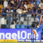 MI vs RCB Live Score:…