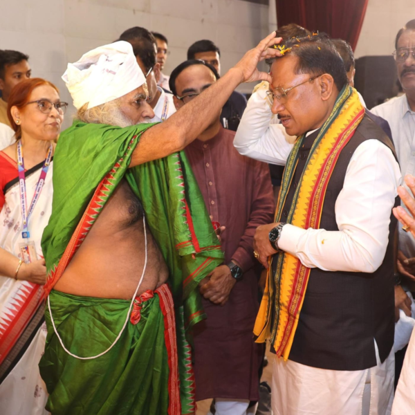 Chief Minister Vishnu Deo Sai offered prayers at Lord Jagannath Temple in Rajapara, Raigarh