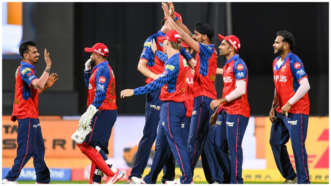 MI vs PBKS Live Score: Mumbai lose two wickets in the Powerplay; Ricketon and Suryakumar fall victim to Arshdeep