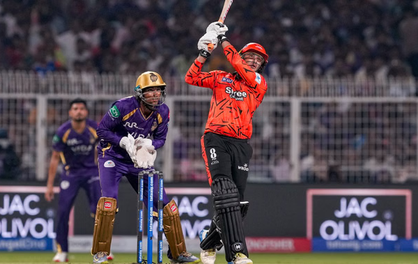 KKR vs SRH Live Score: Second blow for Kolkata—Rahane dismissed for 8 runs; Unadkat strikes.