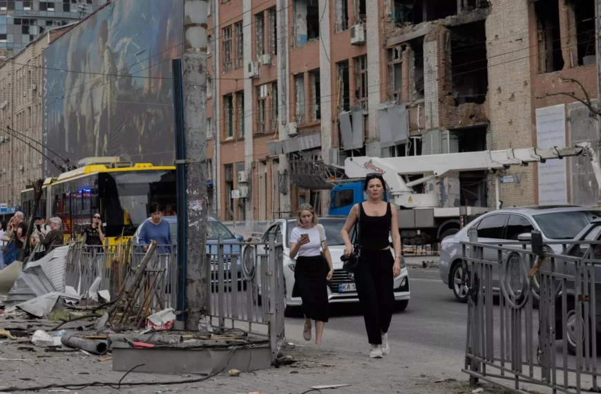 Russia Threatens ‘Systematic Strikes’ on Kyiv, Urges Evacuation