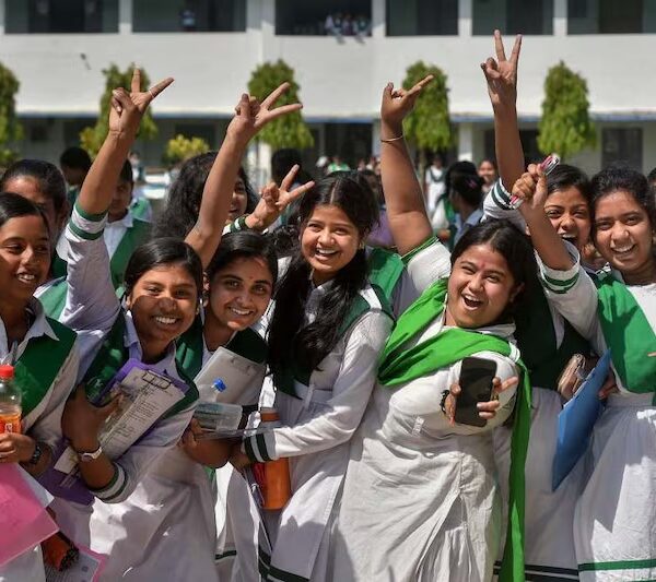 UP Madrasa Board Results Released: 88.26% Students Pass! Girls Outshine Boys by a Wide Margin