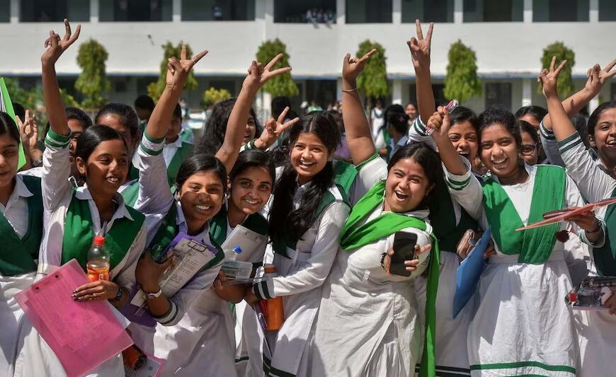 UP Madrasa Board Results Released: 88.26% Students Pass! Girls Outshine Boys by a Wide Margin