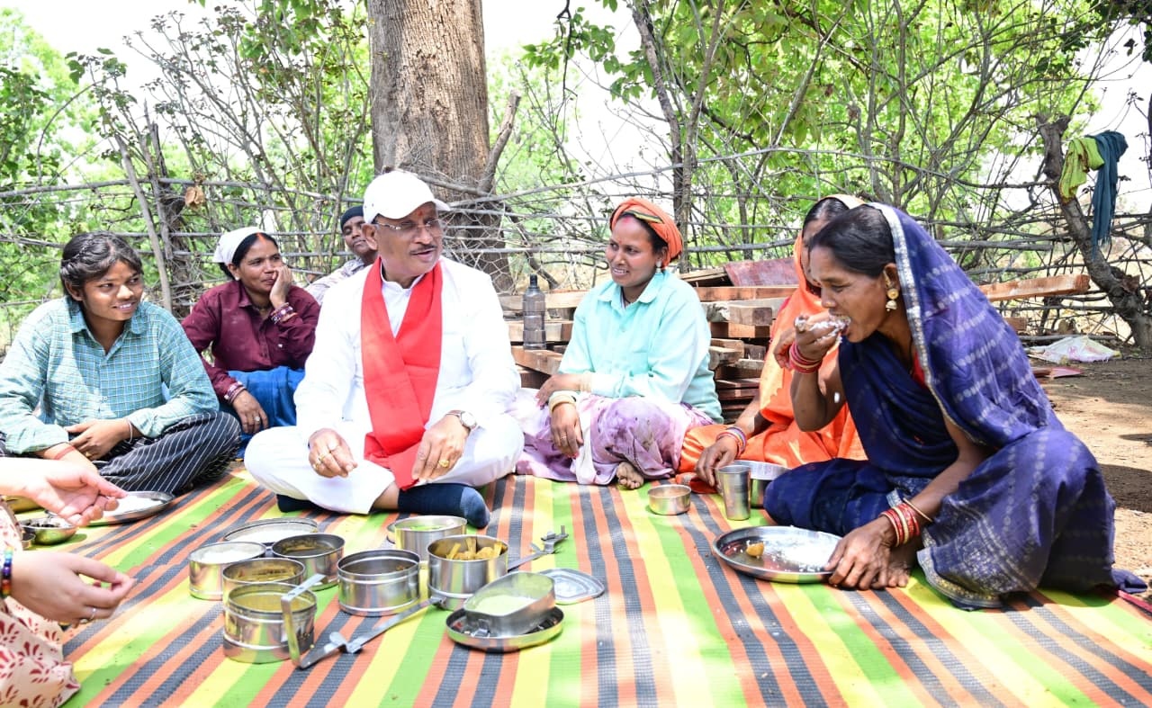 During Inspection of Under-Construction Panchayat Building, Workers Invite Chief&hellip;