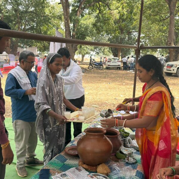 Bastar’s Traditional Flavors Create a Buzz at ‘Sushasan Tihar’