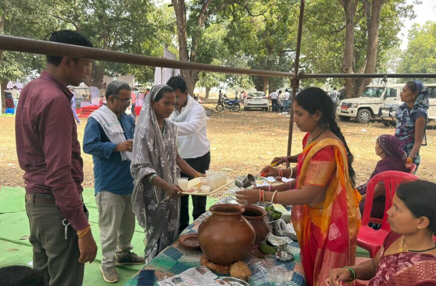 Bastar’s Traditional Flavors Create a Buzz at ‘Sushasan Tihar’