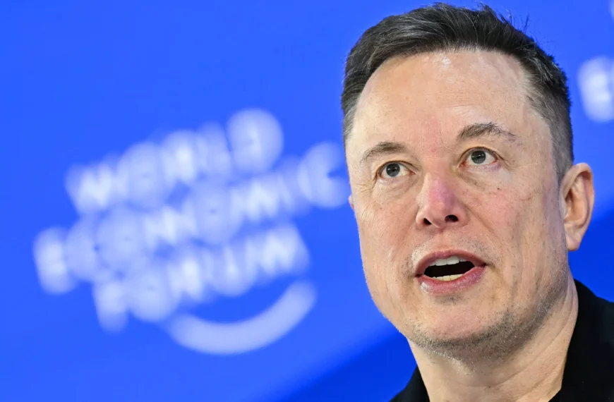 Musk Eyes Wall Street Record with SpaceX IPO