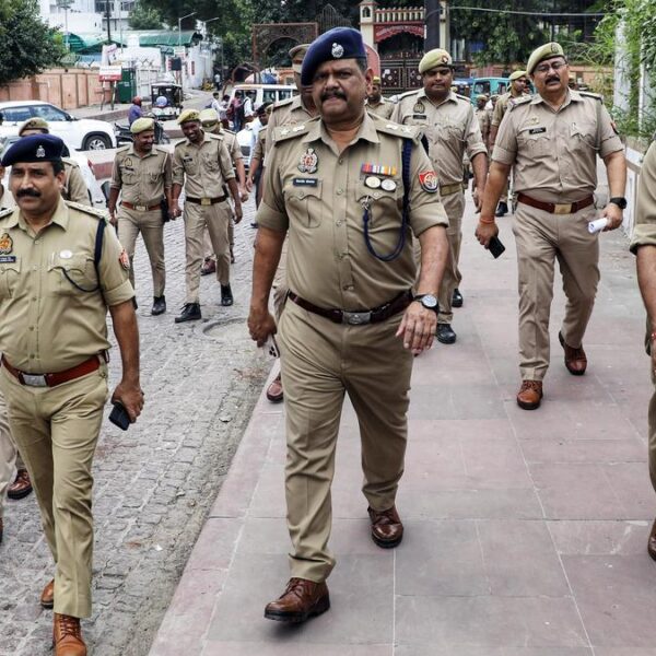 Pro-Pakistan slogans raised in Bareilly market in U.P., six&hellip;