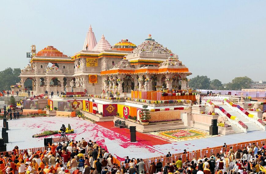 What is the story behind the alleged embezzlement of offerings at Ayodhya’s Ram Mandir! Read Full Story