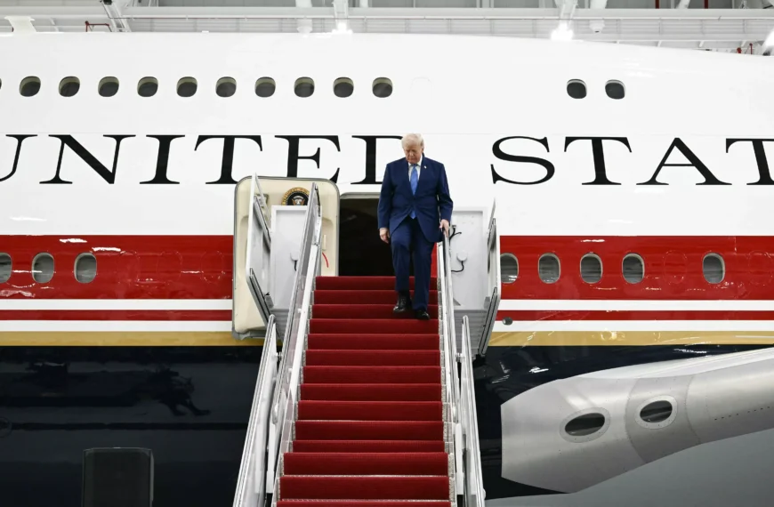 Trump Unveils New Air Force One, a Gift from Qatar