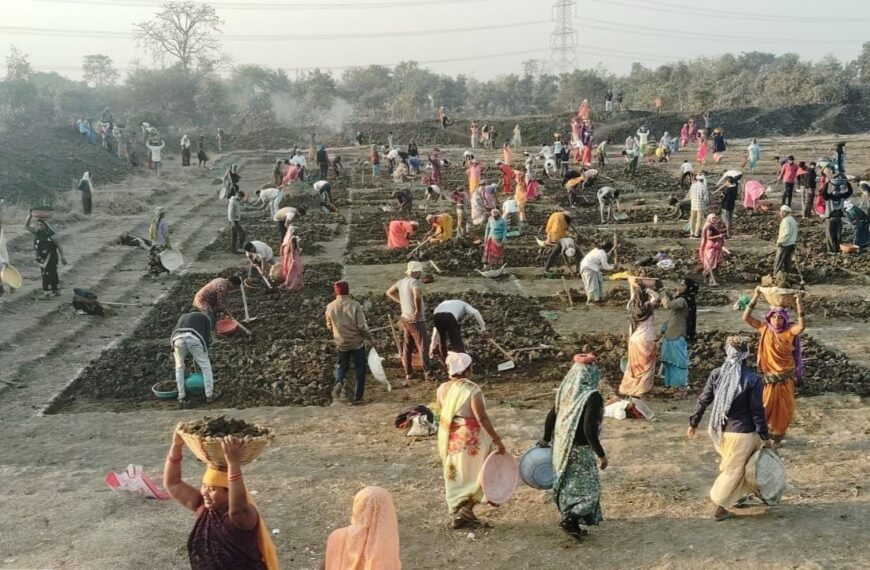 Grand campaign of water conservation: MNREGA is increasing water reserves, greenery and livelihood in villages of Chhattisgarh