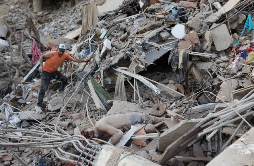 Venezuelans Search Rubble for Survivors After 2 Strong Quakes Kill at Least 188