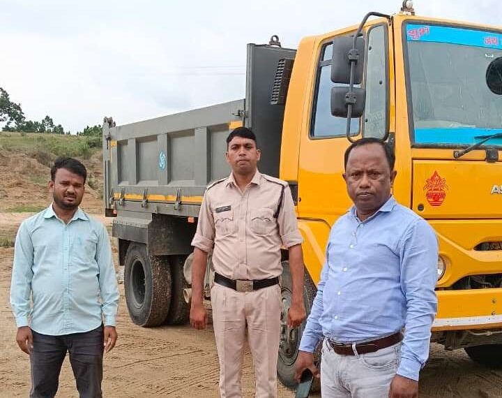 Crackdown on Illegal Sand Mining: Chhattisgarh Seizes Tipper and 90 Cubic Metres of Unauthorised Sand