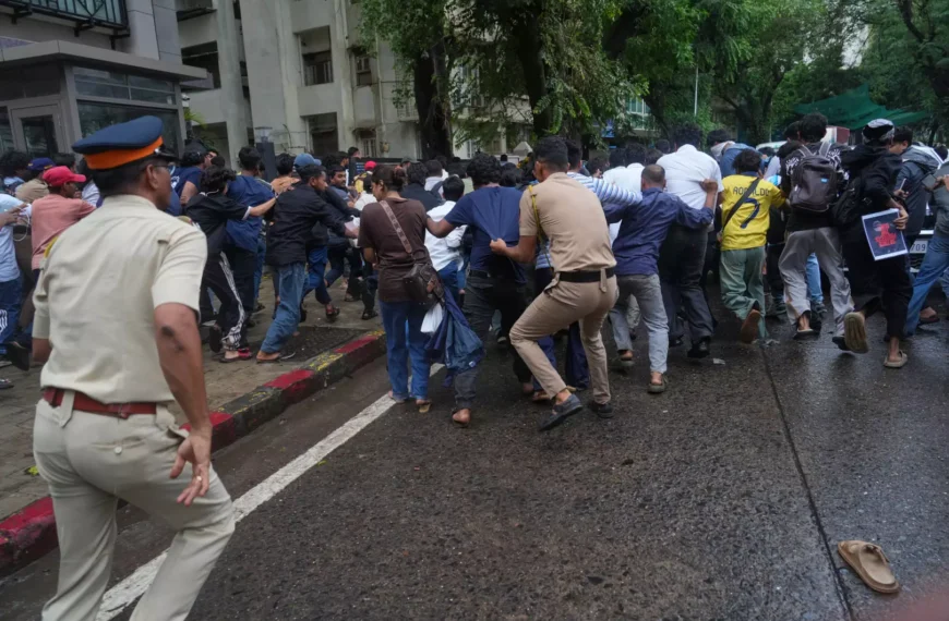 When Students Lose Faith, Democracy Must Listen-By-Kumar Bahukhandi (Editorial)