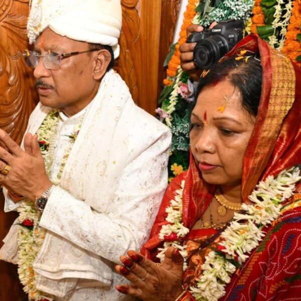 Chief Minister Sai Upholds Gajapati Maharaja Tradition at Dokra…
